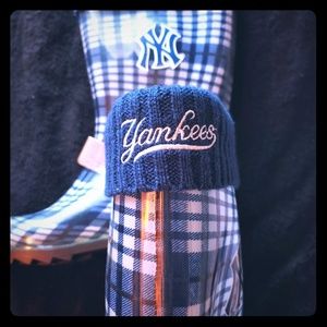 NY Yankees rain boots